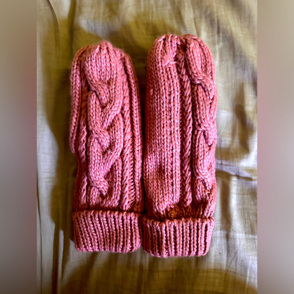 Cute Dusty Pink Mittens